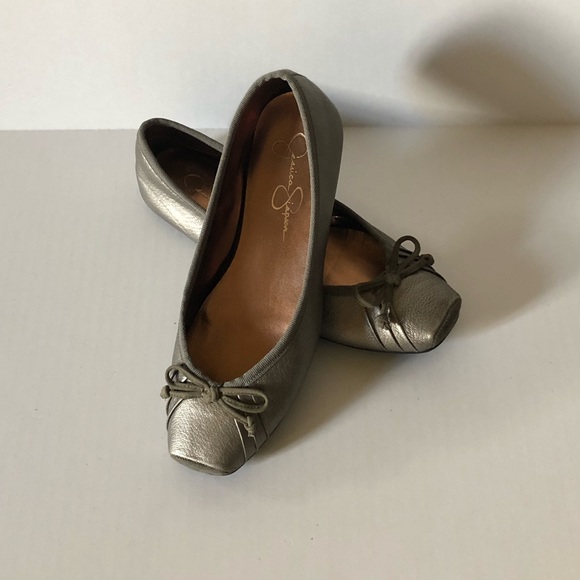 jessica simpson leve flats